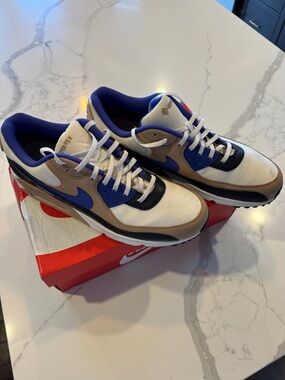 Nike Men’s Air Max 90 Gore-Tex
